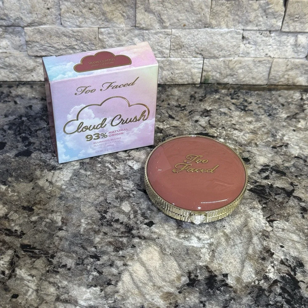 Too Faced- Cloud Crush Blurring‎ Blush- VELVET CRUSH- 0.17oz- Brand New in Box